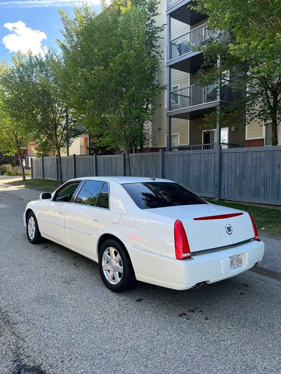 Cadillac Dts 2007 photo 2