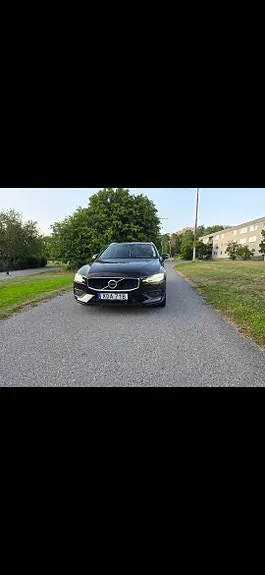 Volvo V60 2021 photo 2
