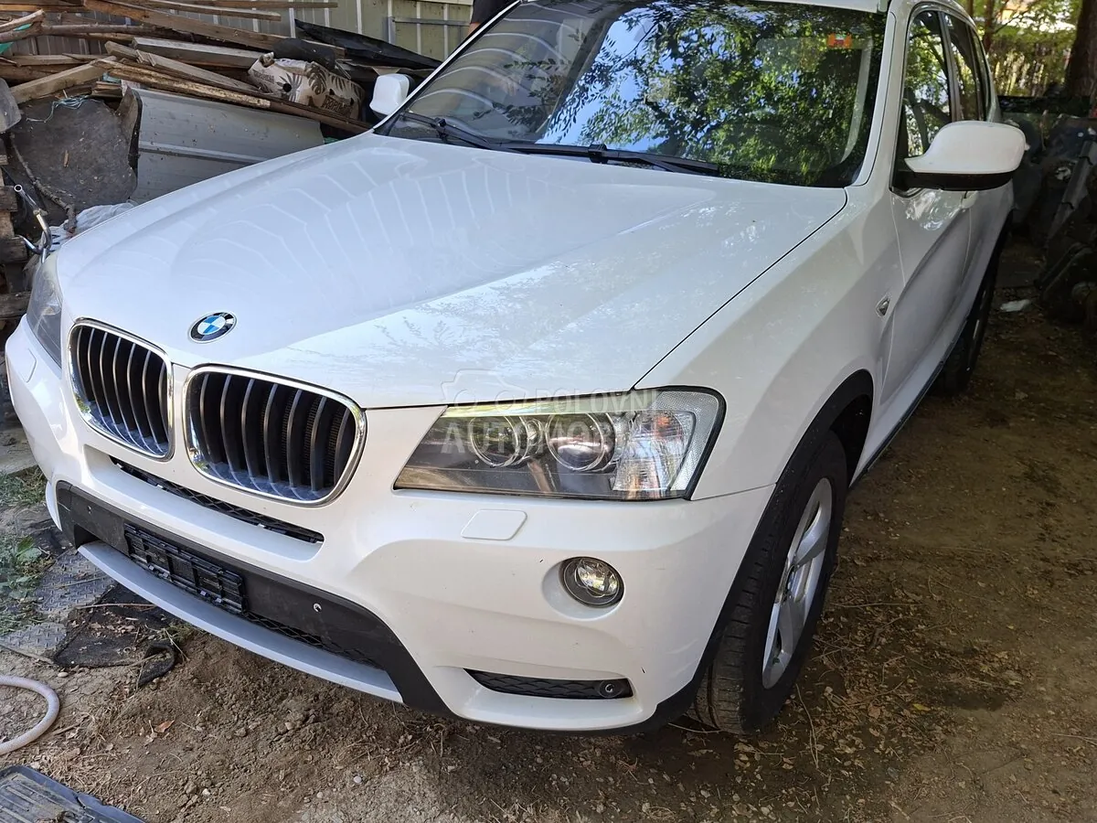 BMW X3 2011 photo 2