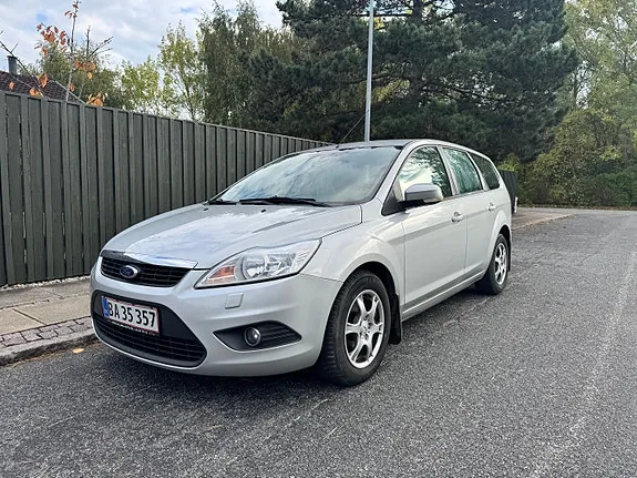 Ford Focus 2010 photo 3