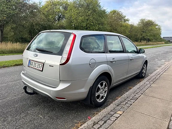 Ford Focus 2010 photo 5