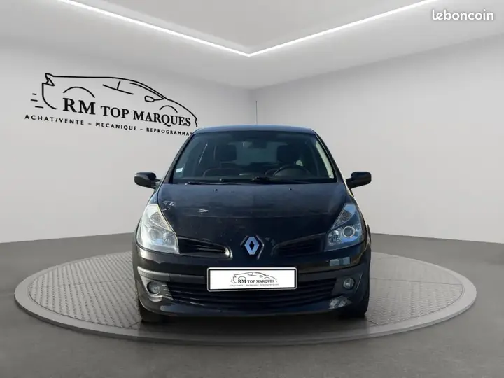 Renault Clio 2007 photo 2