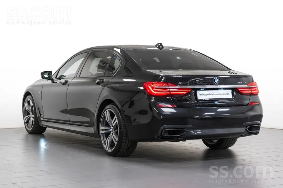 BMW 750 2017 photo 3