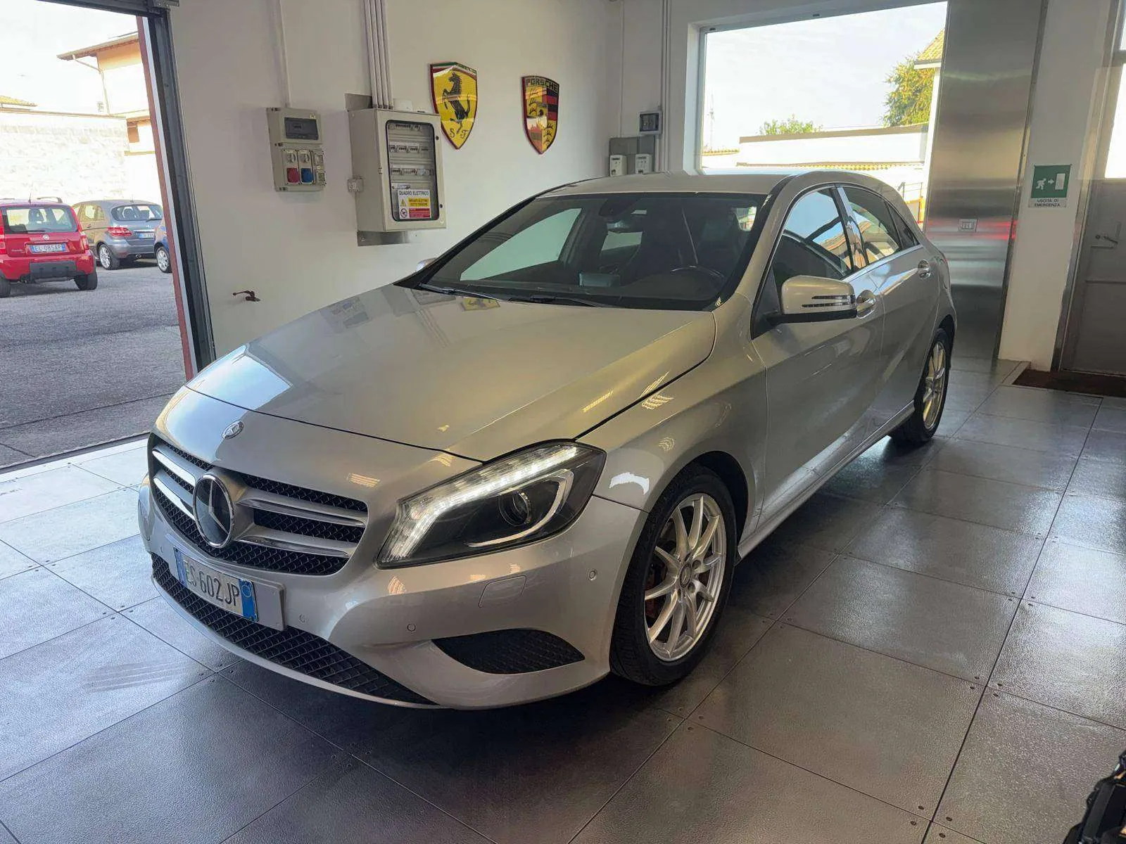 Mercedes-Benz A 180