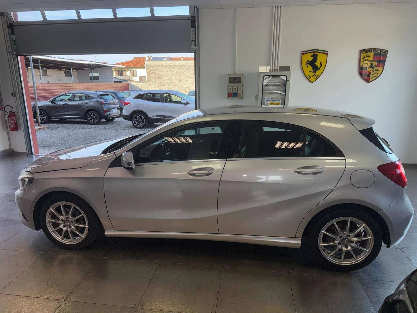 Mercedes-Benz A 180 2013 photo 4