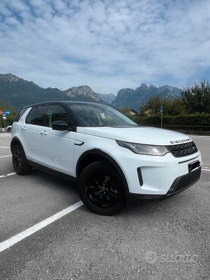 Land Rover Discovery Sport 2020 photo 2