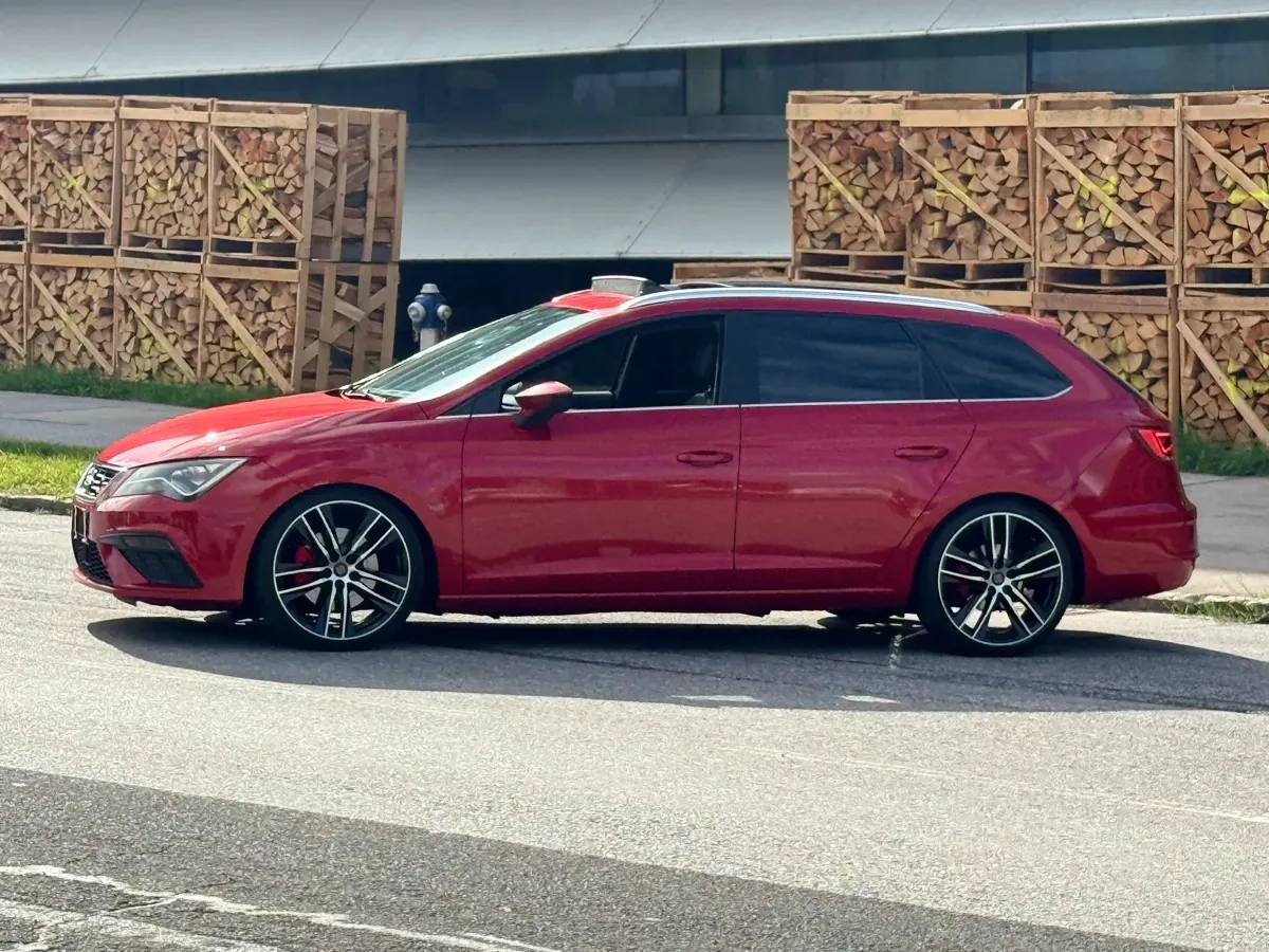 Seat Leon 2017 photo 2