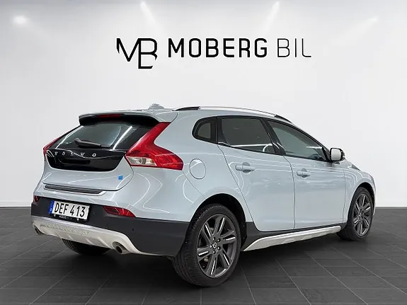 Volvo V40 Cross Country 2015 photo 4