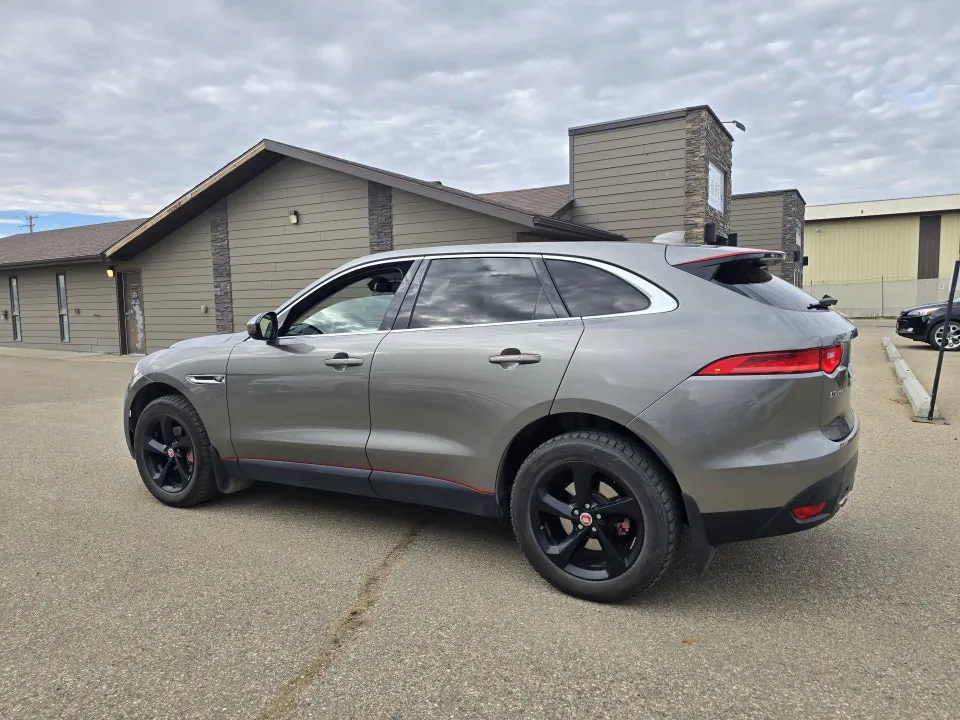 Jaguar F-Pace 2018 photo 5