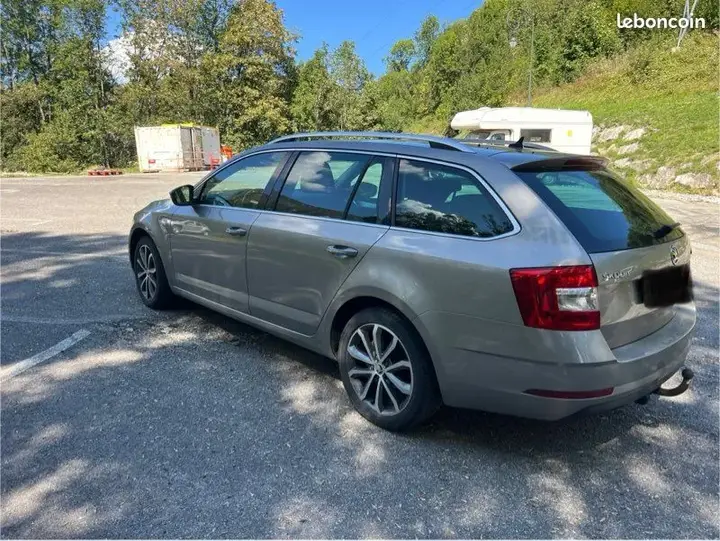 Skoda Octavia 2018 photo 2