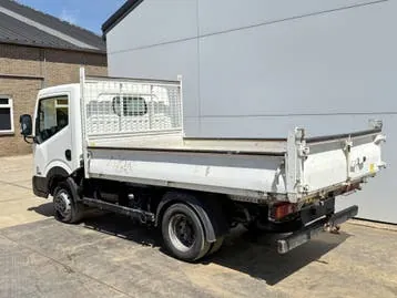 Nissan Nt400 2019 photo 2