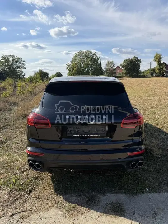 Porsche Cayenne 2014 photo 2