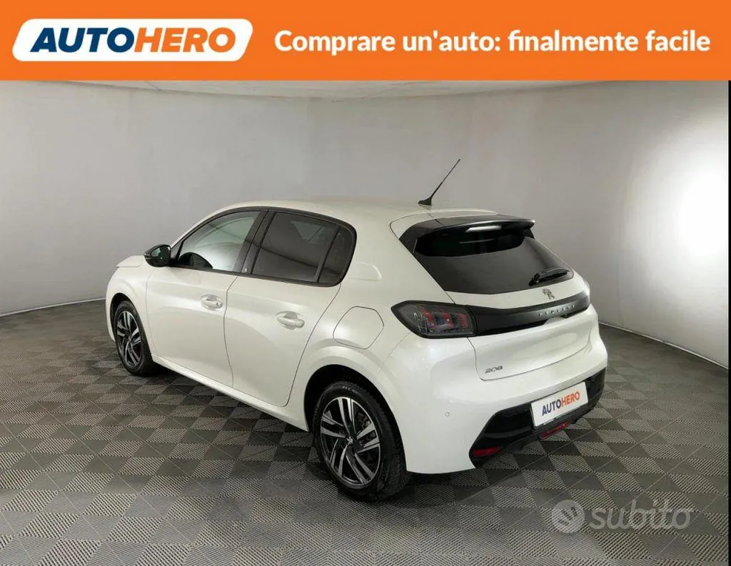Peugeot 208 2022 photo 4