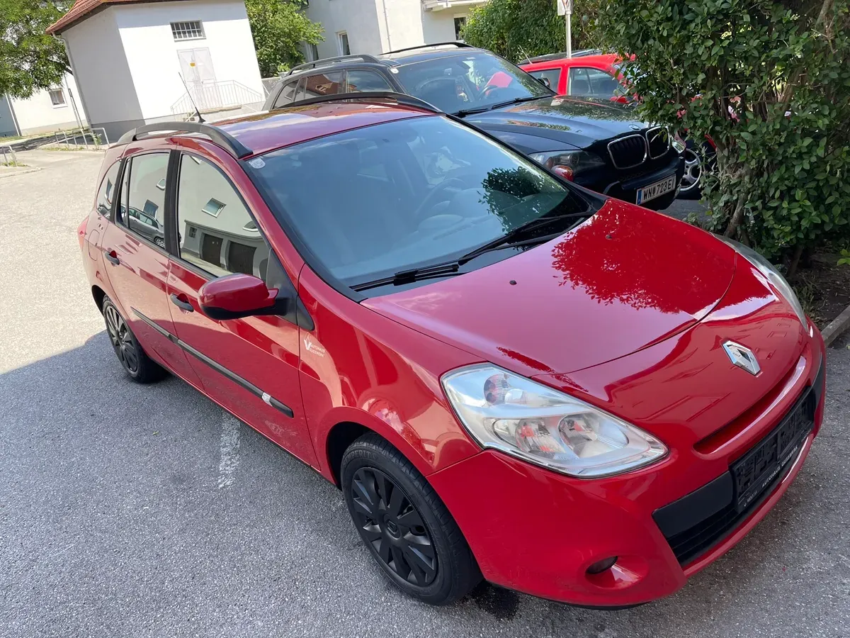 Renault Clio 2010 photo 3