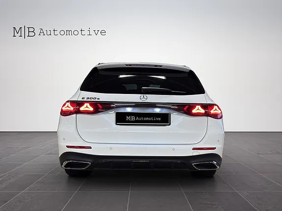 Mercedes-Benz E300 2024 photo 5