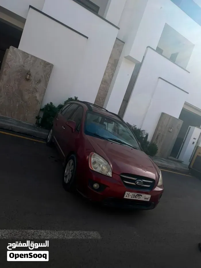 Kia Rondo 2008 photo 2
