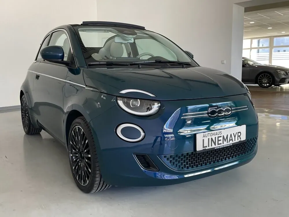 Fiat 500E 2022 photo 2
