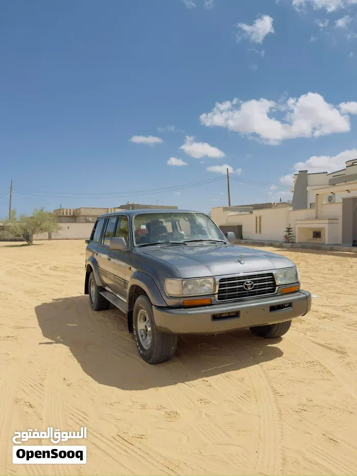 Toyota Land Cruiser 1997 photo 2