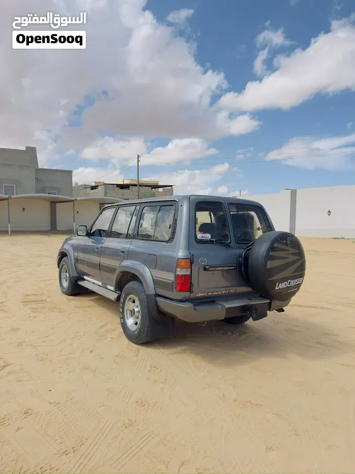 Toyota Land Cruiser