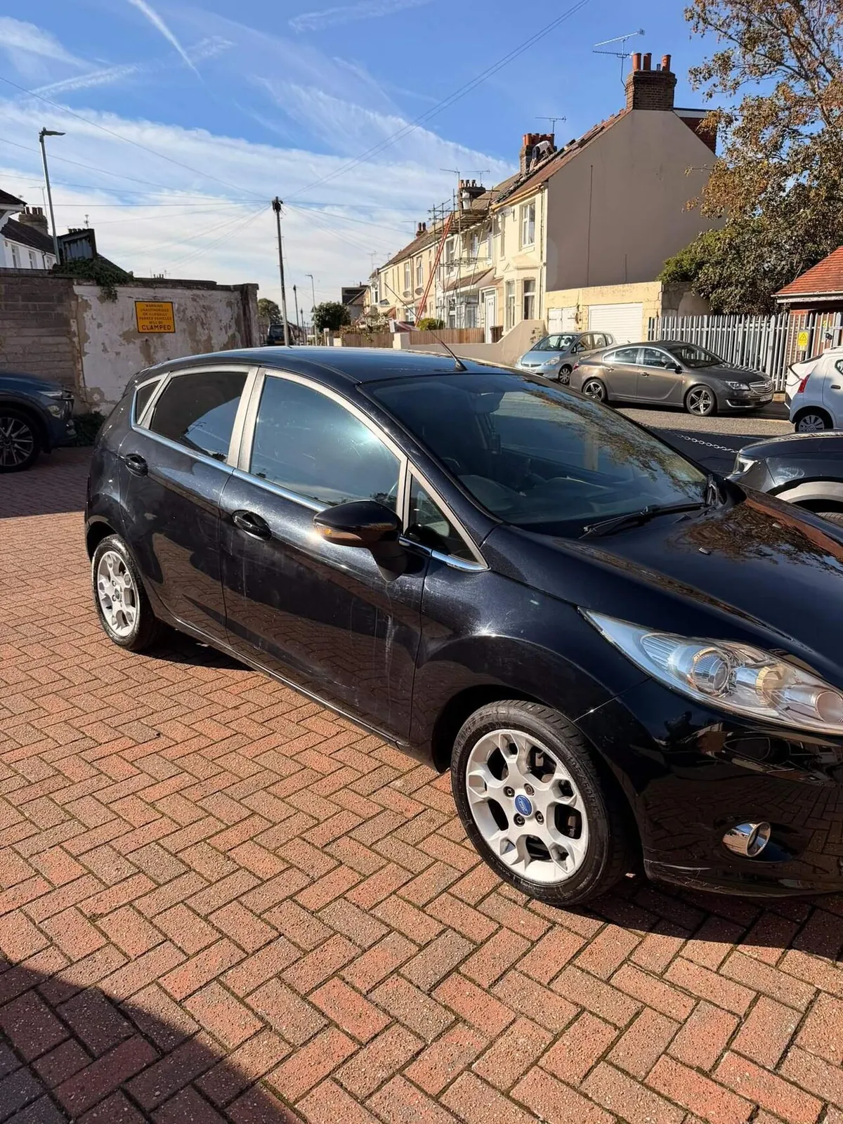 Ford Fiesta 2012 photo 2