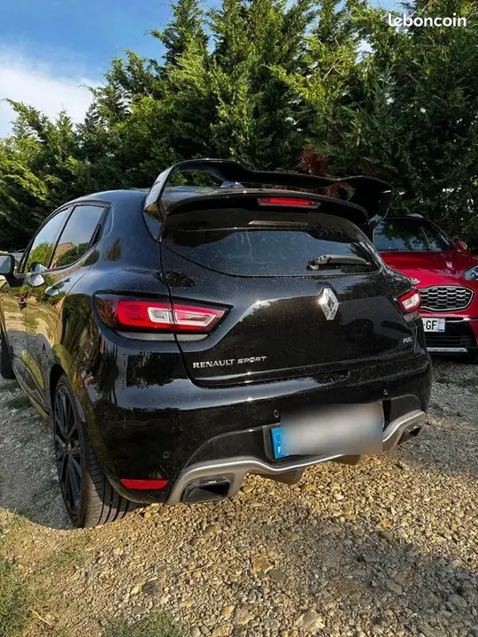 Renault Clio 2017 photo 2