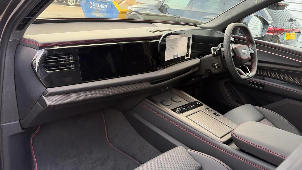 Audi Q7 photo 2