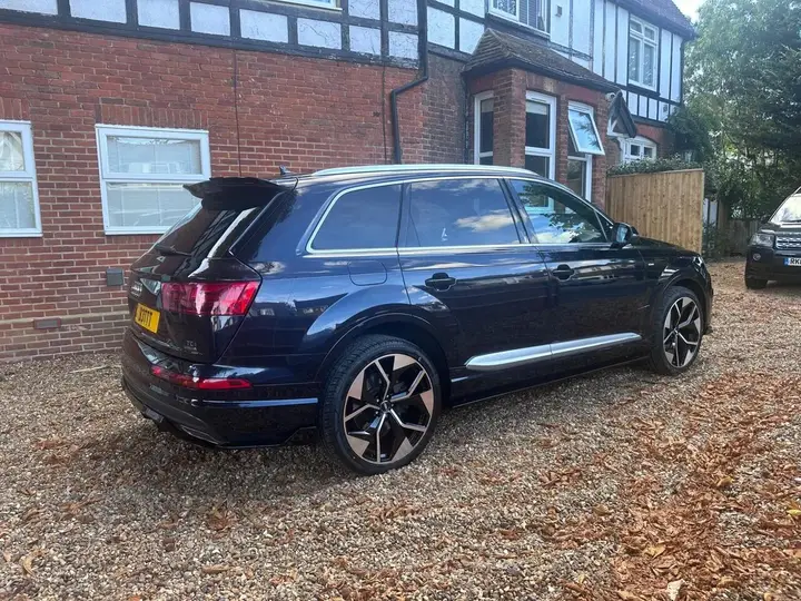 Audi Q7 2017 photo 3