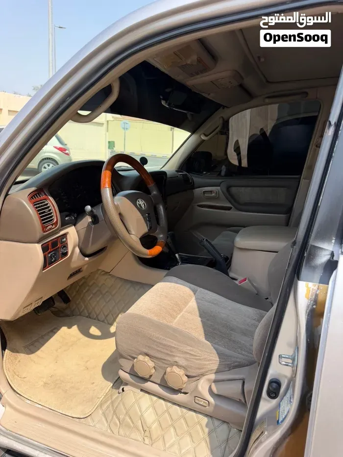 Toyota Land Cruiser 2002 photo 3