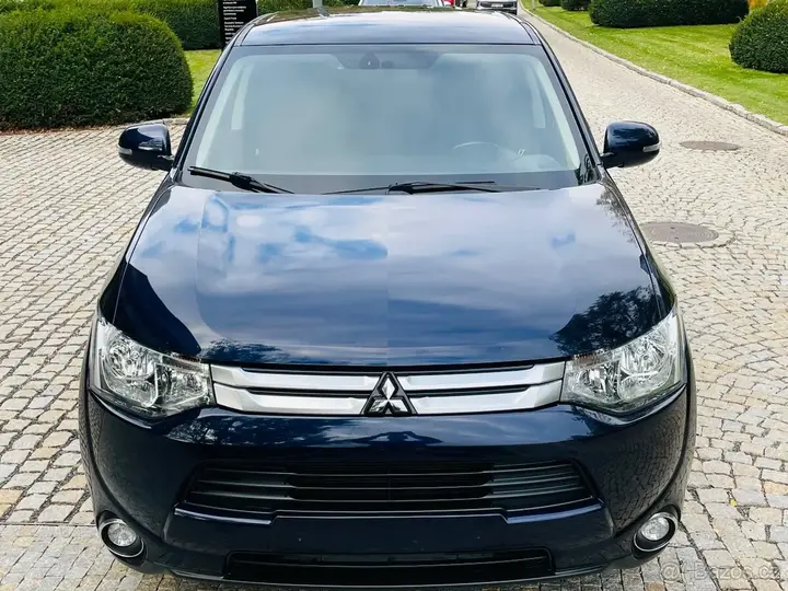 Mitsubishi Outlander 2015 photo 3