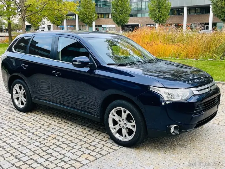 Mitsubishi Outlander 2015 photo 5
