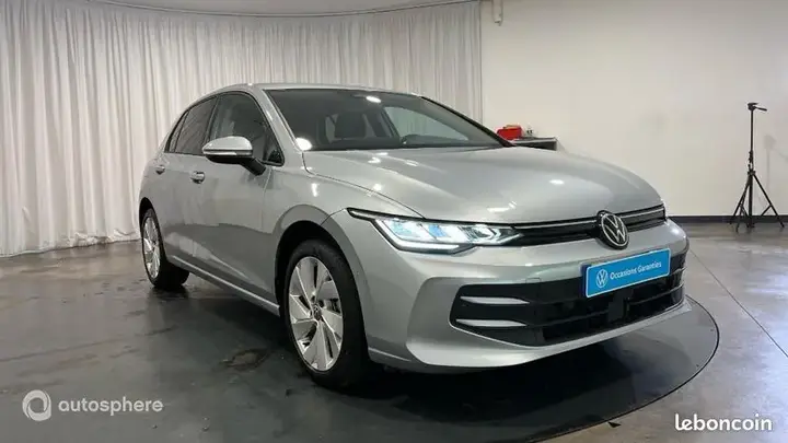 Volkswagen Golf 2025 photo 3
