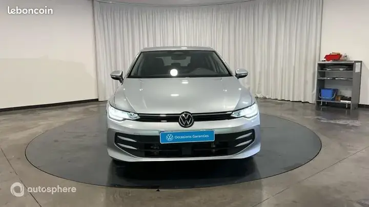 Volkswagen Golf 2025 photo 2