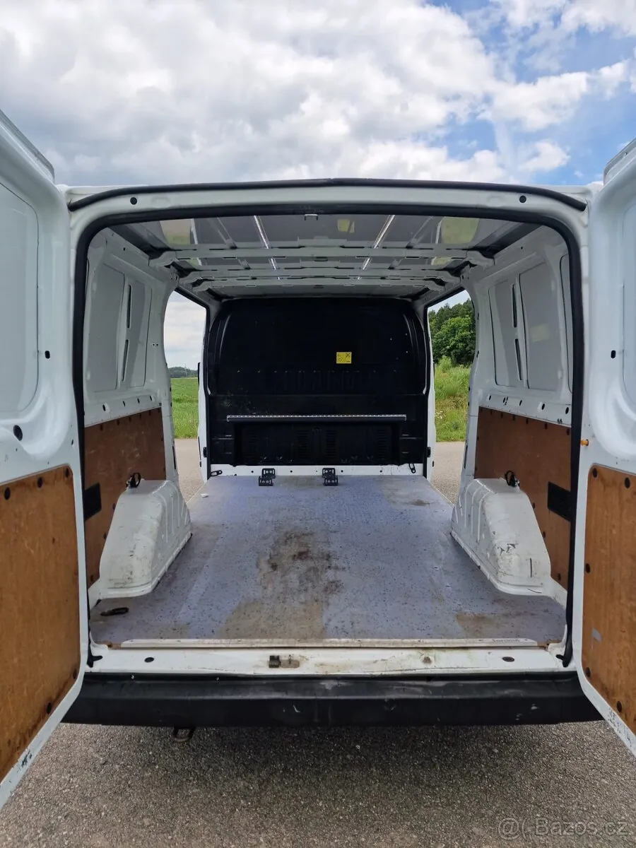 Ford Transit 2012 photo 2