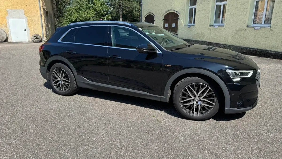 Audi E-Tron 2021 photo 3