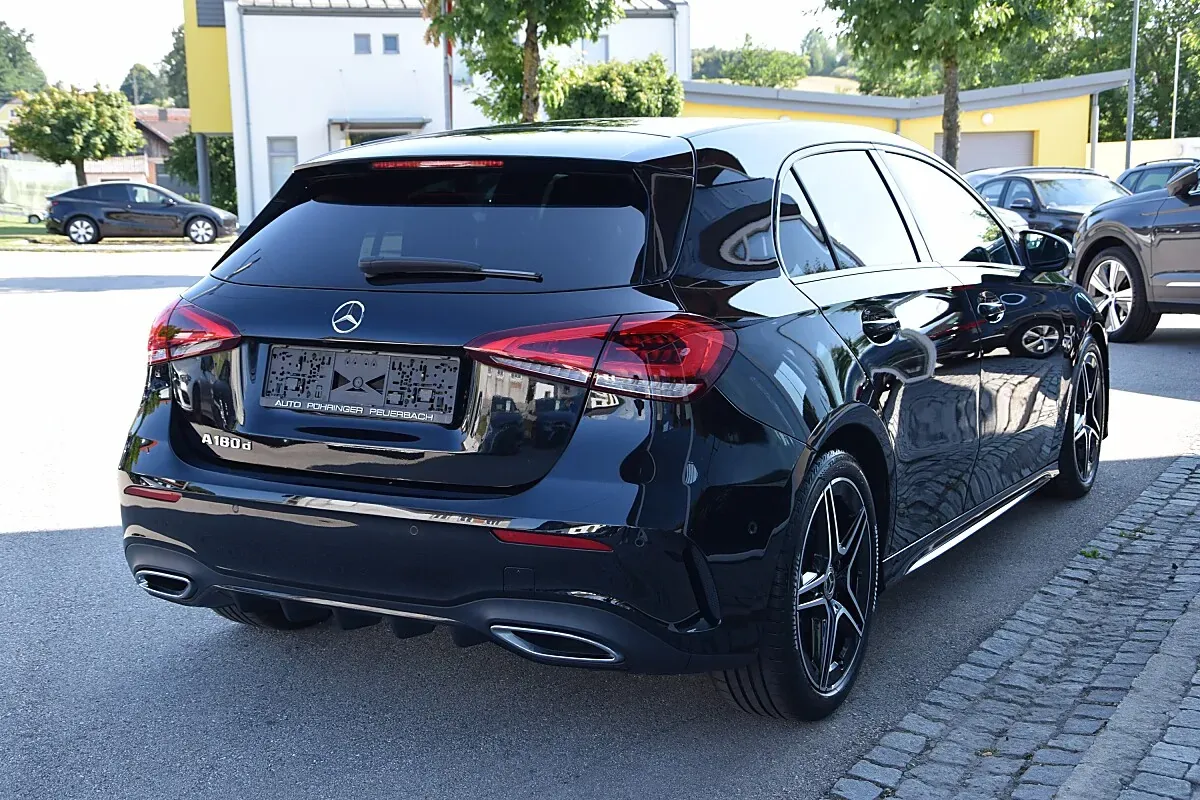 Mercedes-Benz A-Class 2022 photo 3