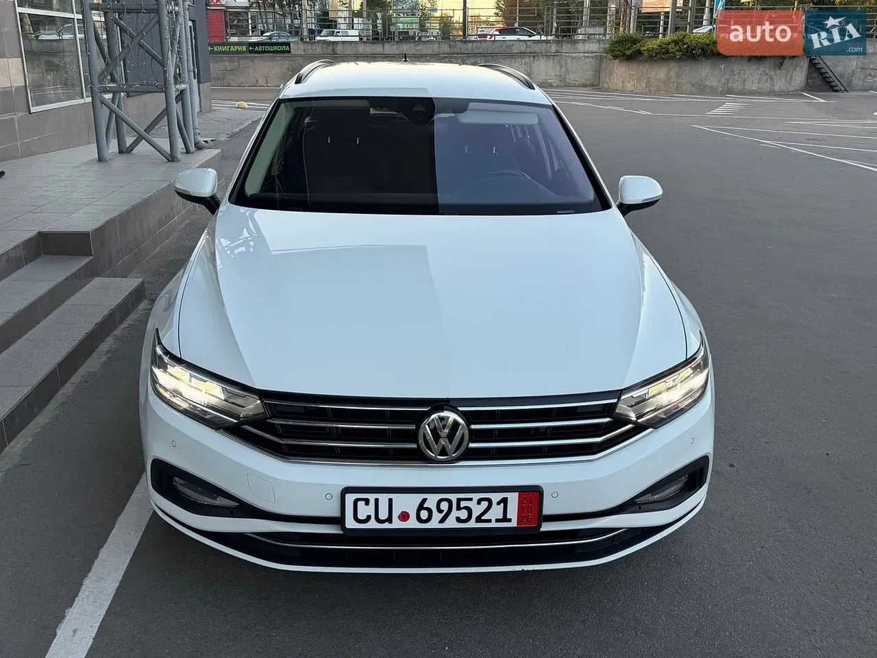 Volkswagen Passat 2020 photo 2