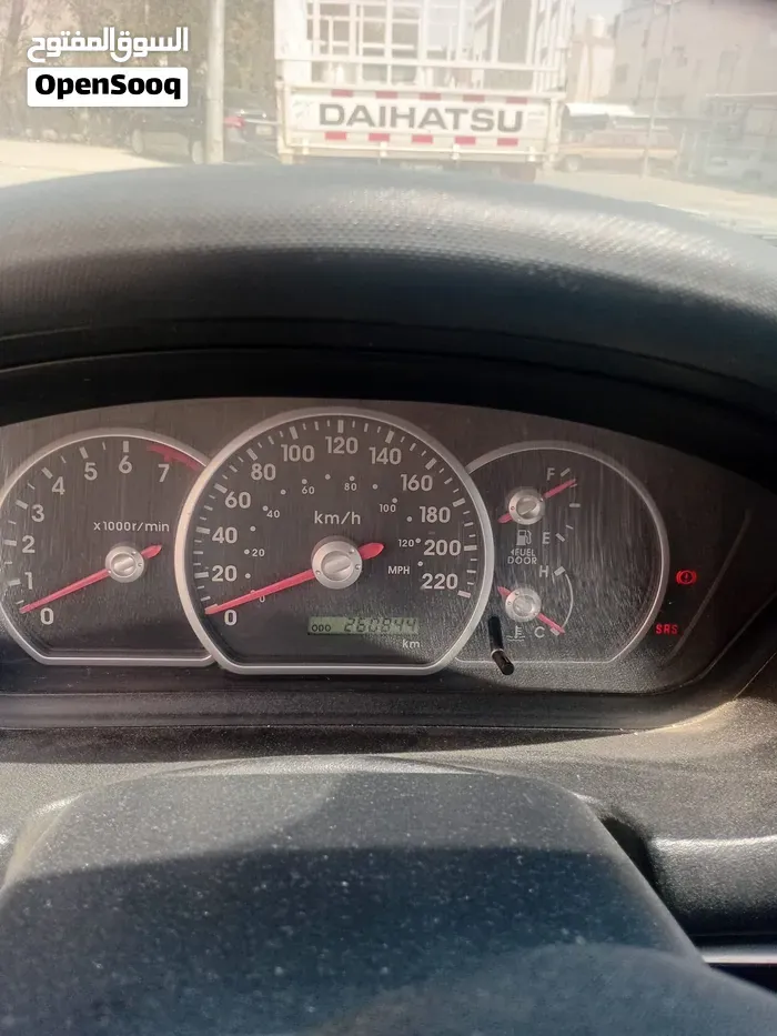 Mitsubishi Galant 2011 photo 2