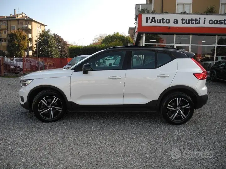 Volvo Xc40 2019 photo 2
