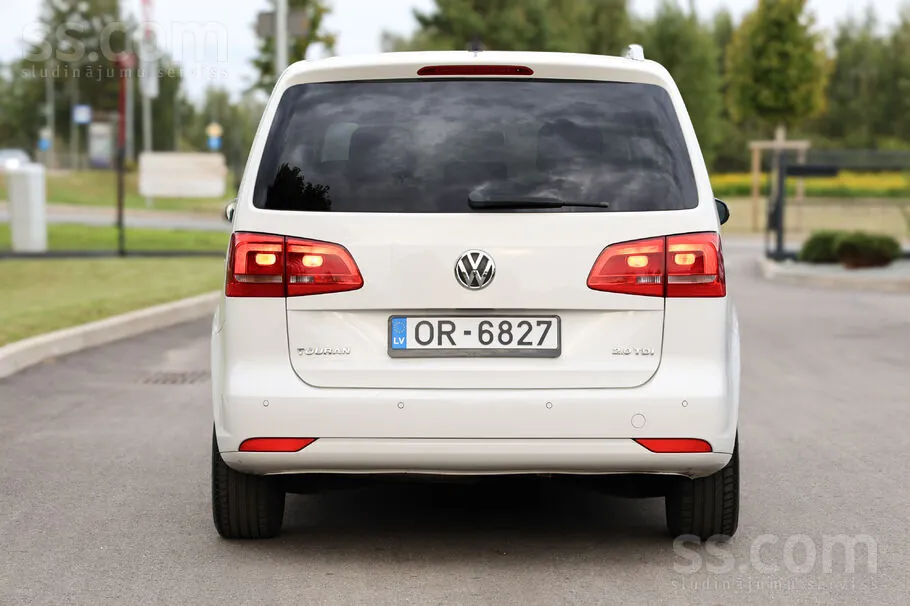 Volkswagen Touran 2013 photo 5