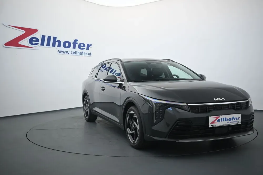 Kia K4 photo 3