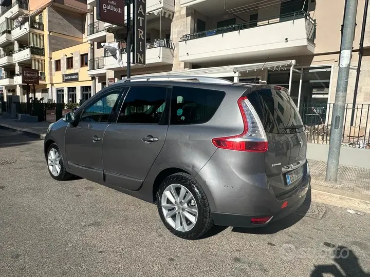 Renault Scenic 2013 photo 3