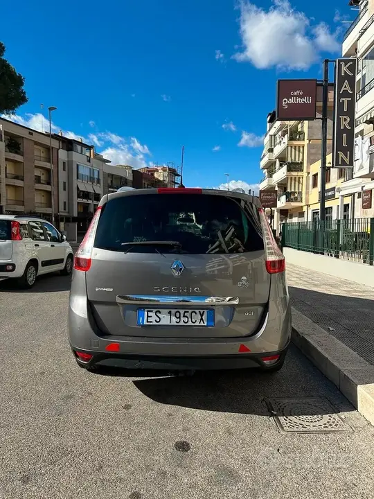 Renault Scenic 2013 photo 4