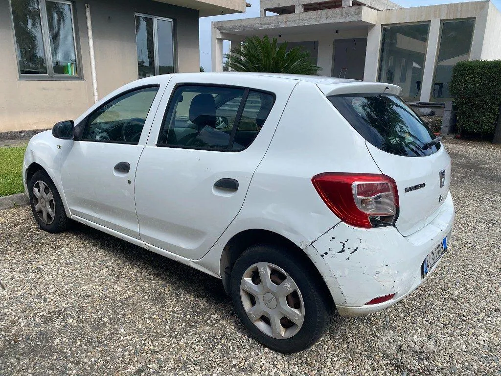 Dacia Sandero 2014 photo 3