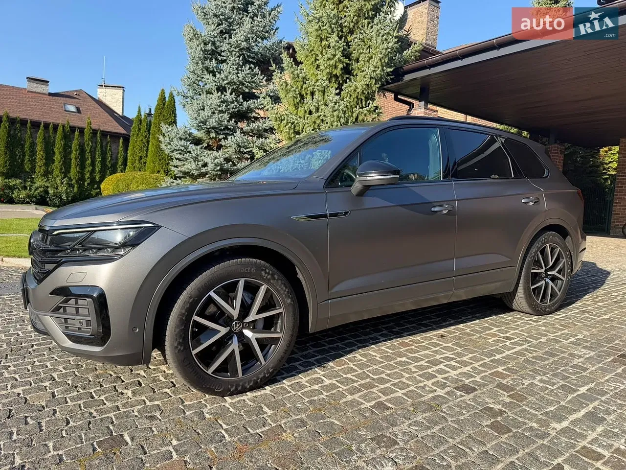 Volkswagen Touareg 2023 photo 2