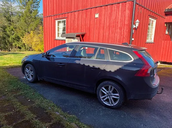 Volvo V60 2012 photo 2