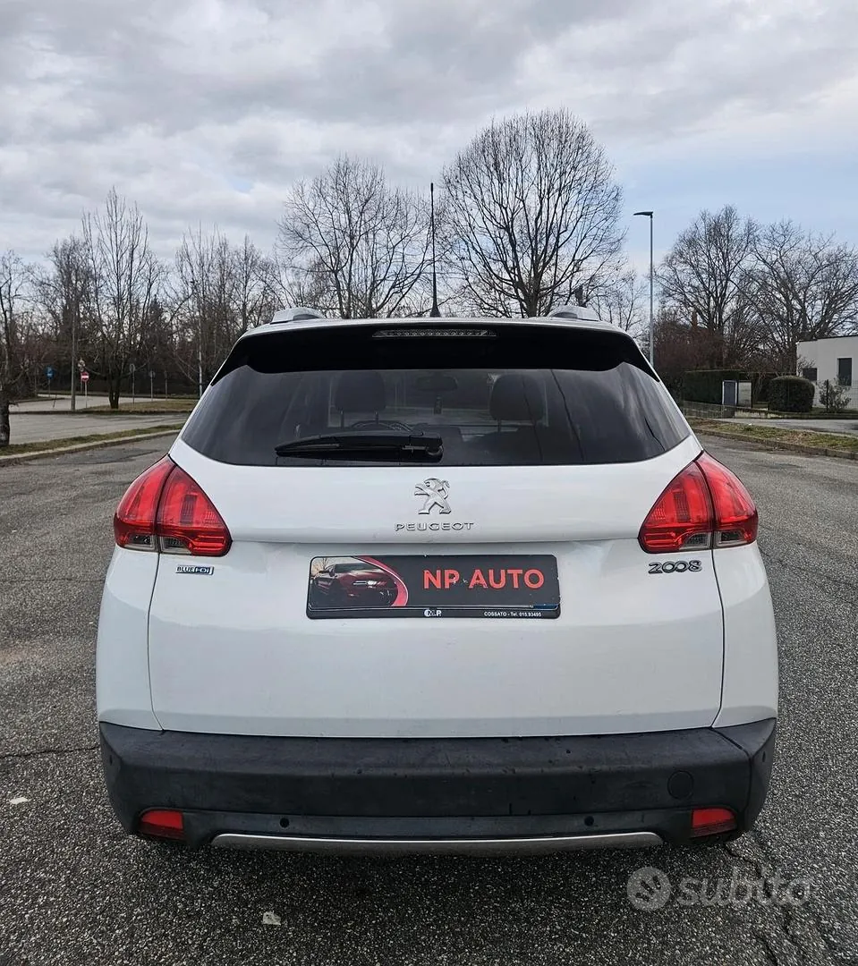 Peugeot 2008 2016 photo 3