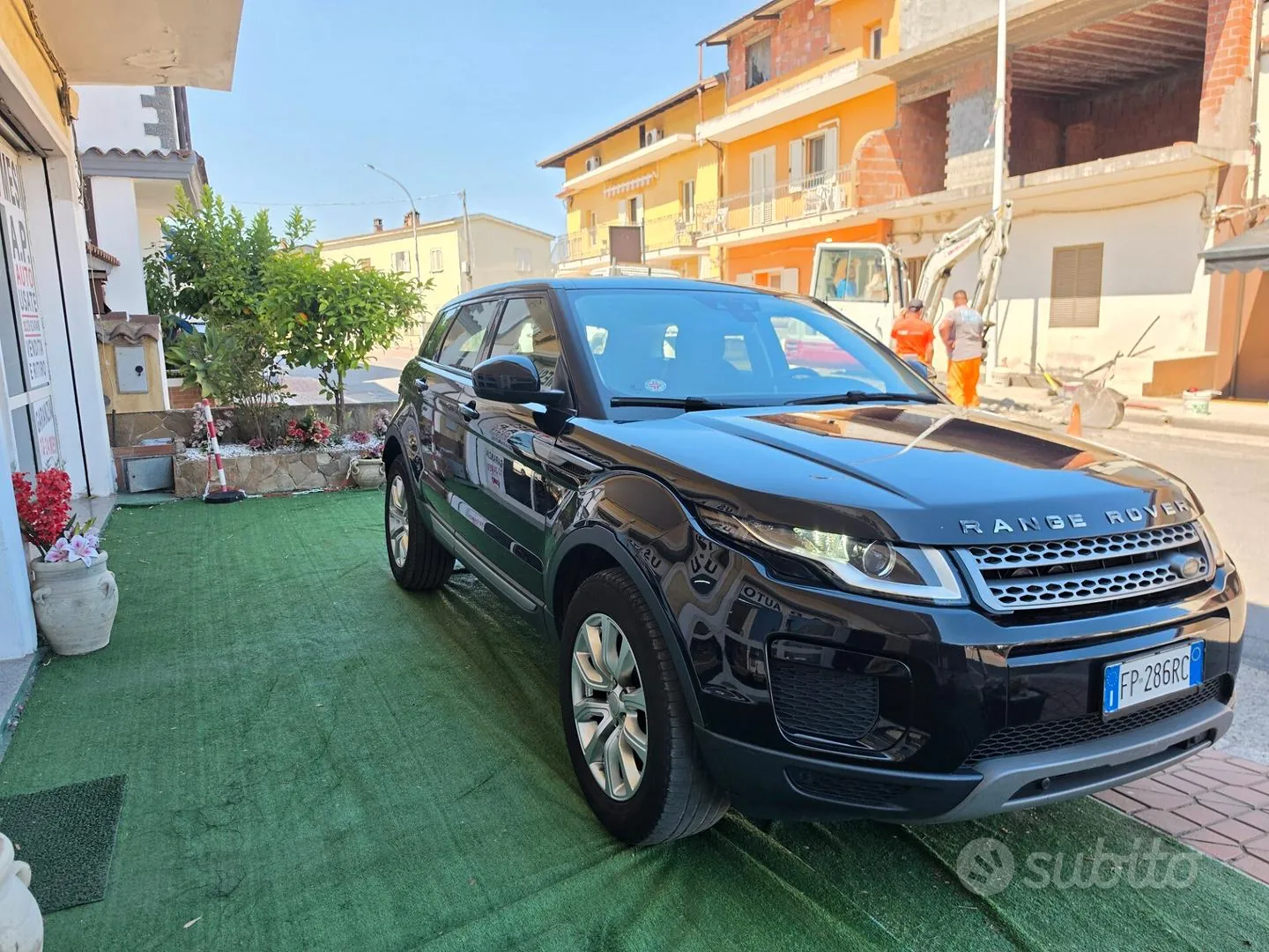 Land Rover Range Rover Evoque 2018 photo 2