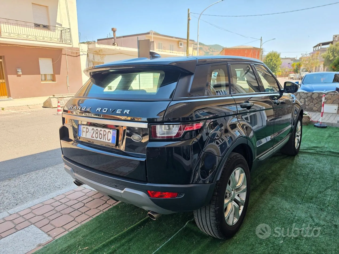Land Rover Range Rover Evoque 2018 photo 3