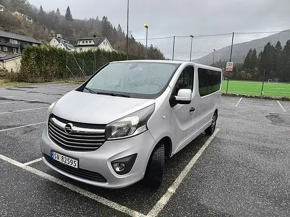 Opel Vivaro 2016 photo 2