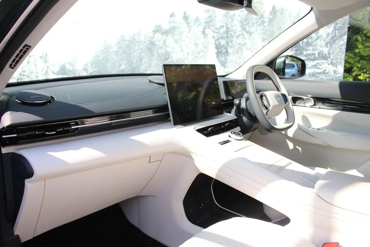 Geely Starray 2024 photo 2